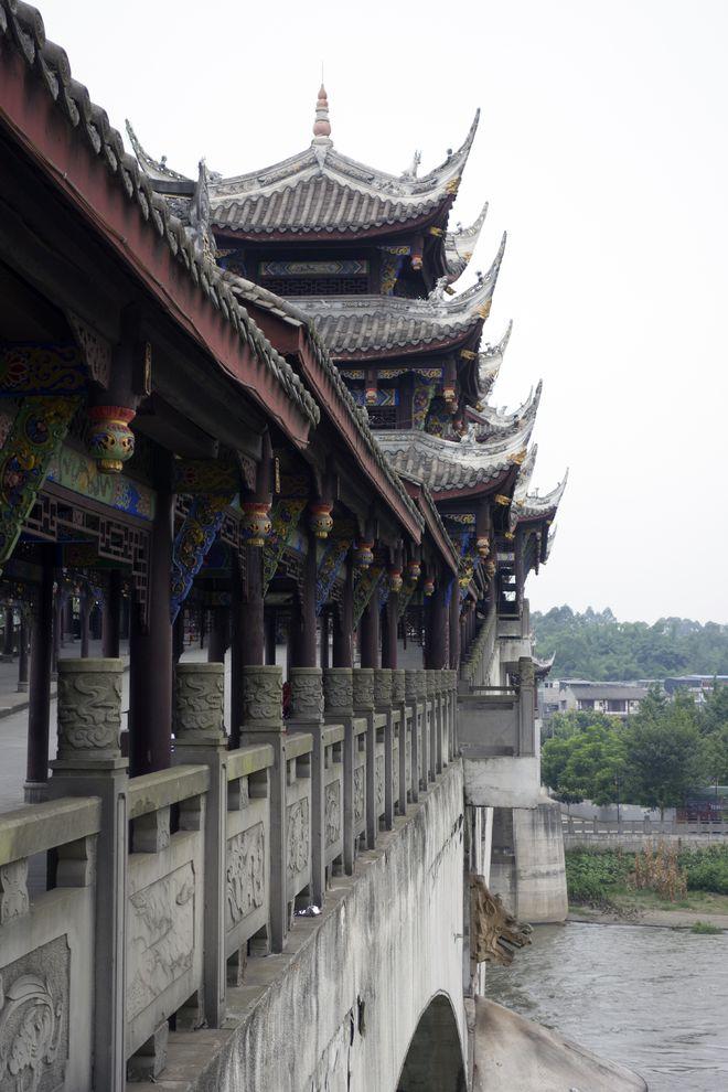 在QQ附近交友呢称，刚写完，在重进，个人资料又被清除了，连呢称都没游戏画面
